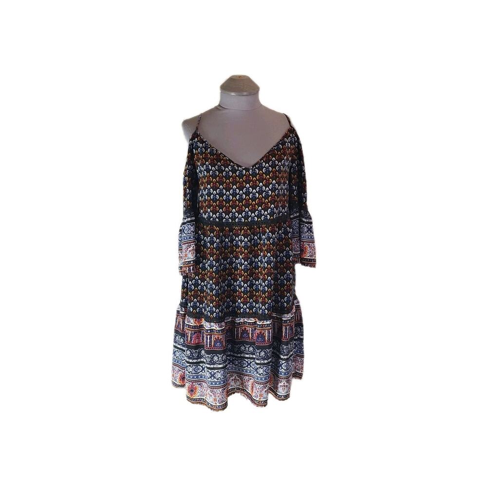 Willow & Clay Size M Cold Shoulder Summer/fall Dress